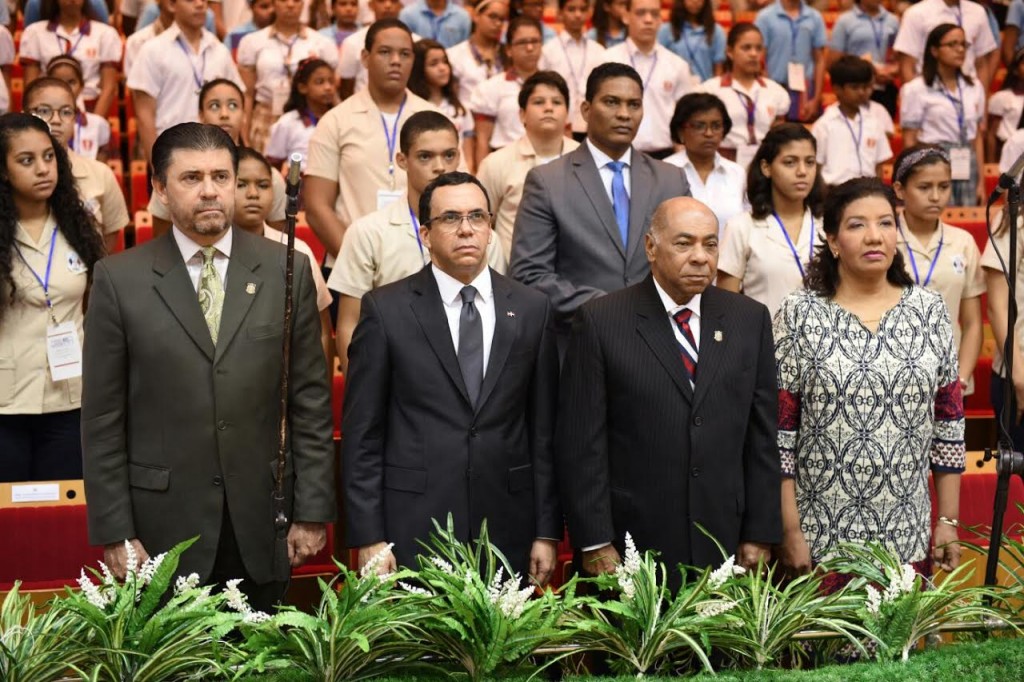 milton-jueces-y-navarro